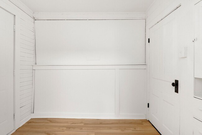 Building Photo - New Listing! 3 Bedroom House!