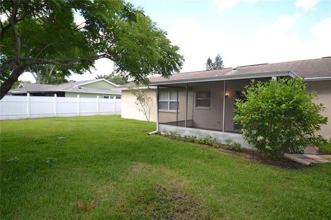 Building Photo - 2357 White Oak Cir