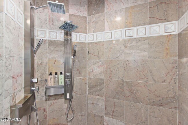 Building Photo - 5620 N Casa Blanca Dr