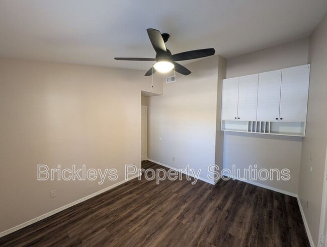 Building Photo - 618 W Tumbleweed Rd