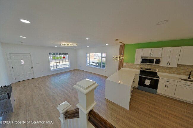 Building Photo - 318 W Main St