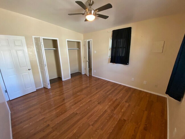 Building Photo - Beautiful 3 bedroom