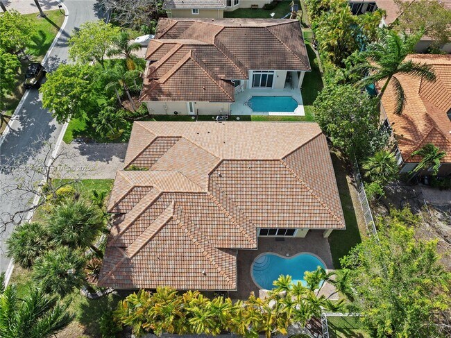 Building Photo - 331 NW 119th Dr