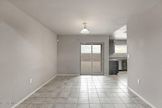 Building Photo - 11249 Cielo Mar Dr