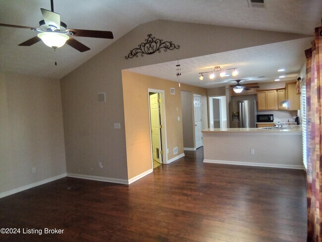 Building Photo - 10143 Spring Gate Dr