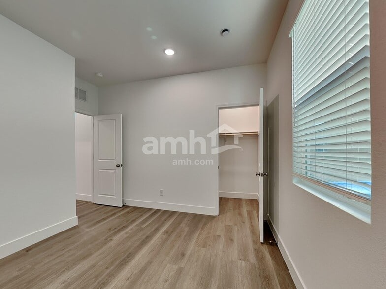 Building Photo - 8095 Braavos Peninsula Ave