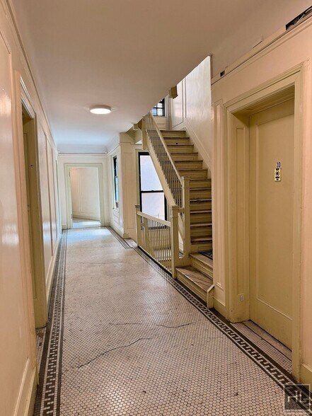 Building Photo - West 171st Street
