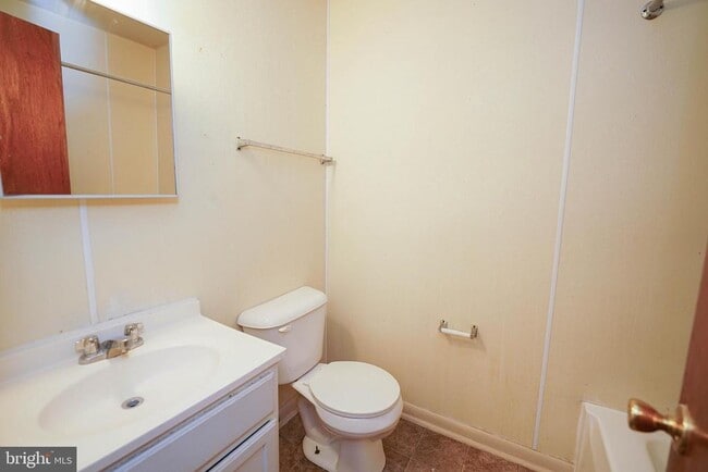 Building Photo - 738 Hemlock St