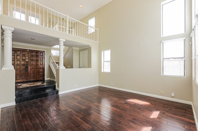 Building Photo - 2820 Mt Niguel Cir