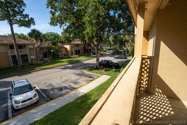 Building Photo - 4791 Via Palm Lakes