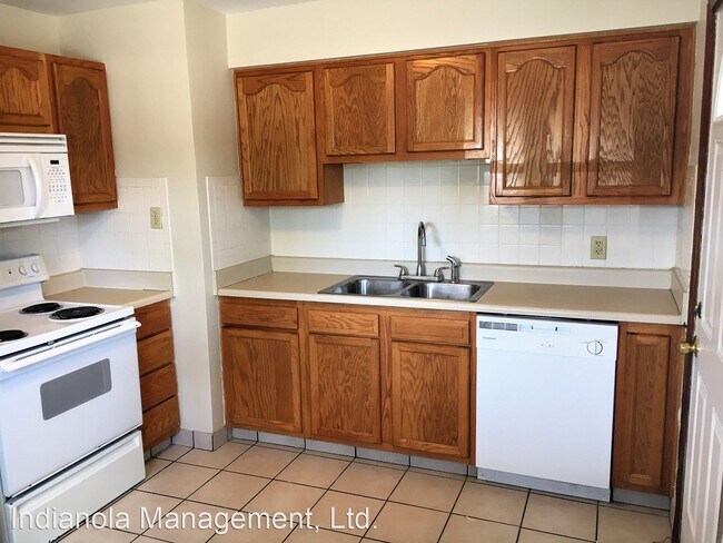 Building Photo - 2 br, 1 bath House - 678 E. Jeffrey Place