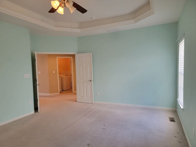 Building Photo - Location, comfort, and style—all in one place!