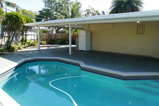 Building Photo - 4361 SW 49th Ct