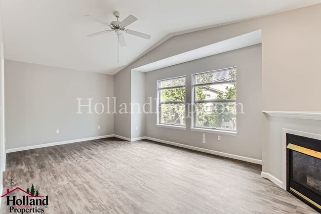 Building Photo - Charming Studio for Lease, Bright, Cozy & ...