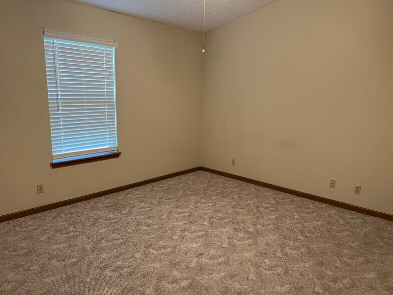 Building Photo - 3112 Kilbourne Ct