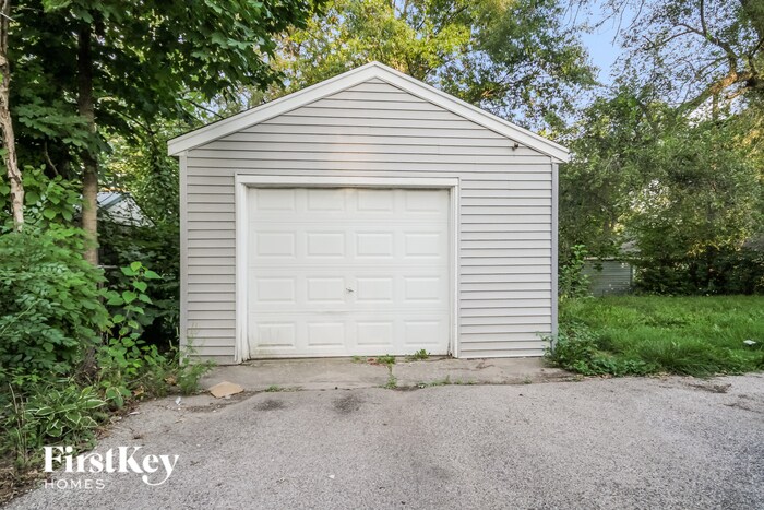 Building Photo - 1722 Papoose Rd