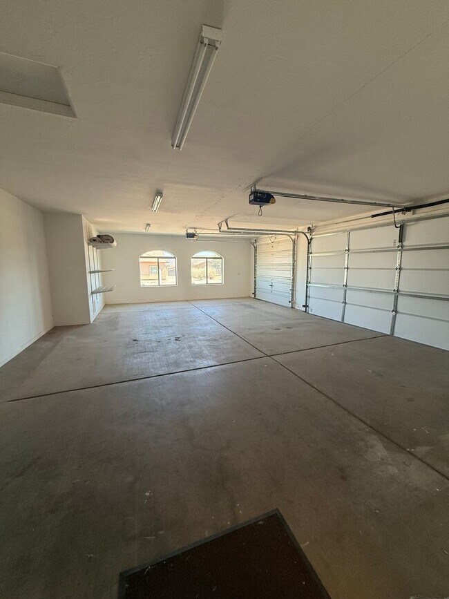 Building Photo - 4228 S Morning Glory Ct