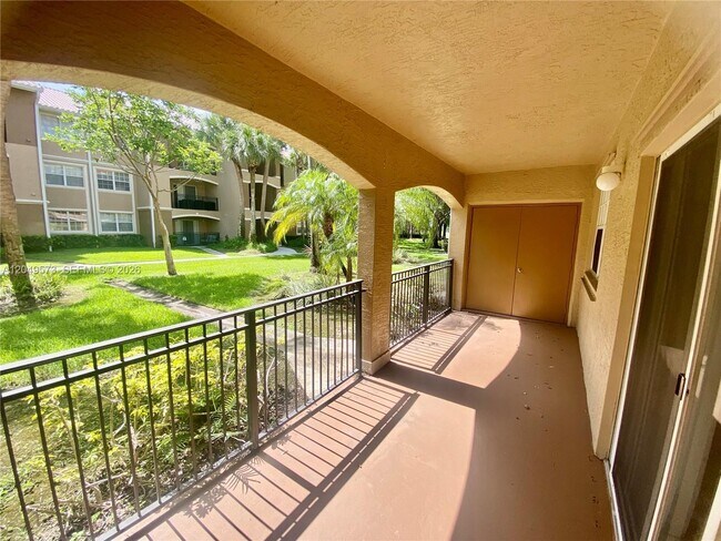 Building Photo - 215 SW 117th Terrace