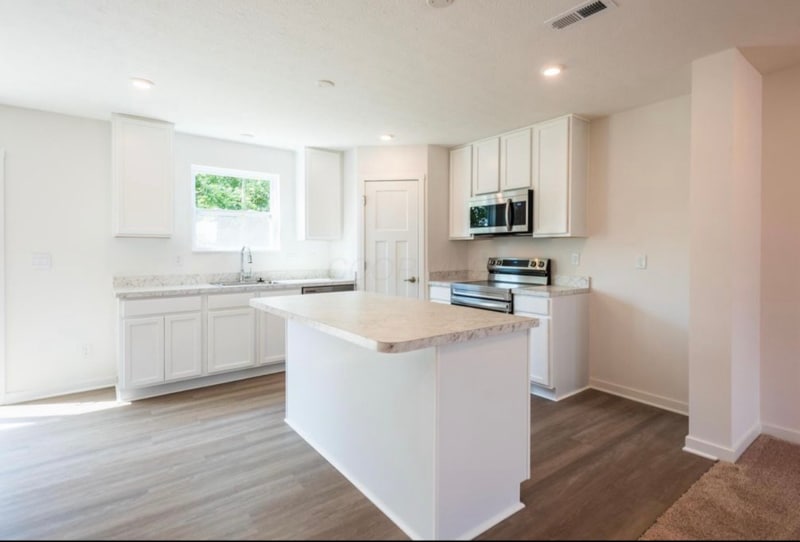 Building Photo - 20 Hemingway Ave