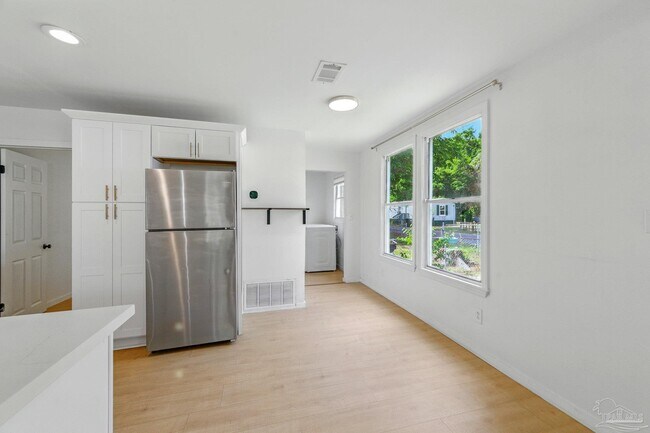 Building Photo - 61 E Ensley St