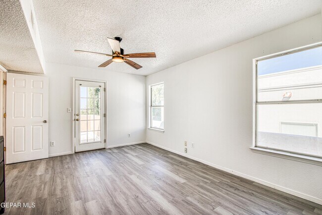 Building Photo - 1409 Black Ridge Dr