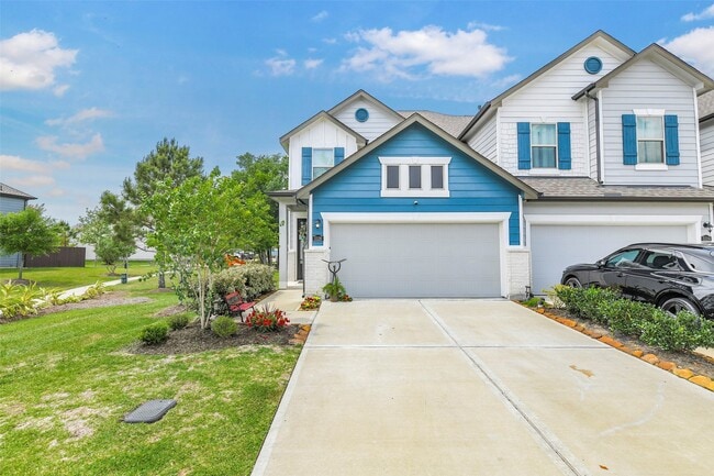 Building Photo - 5526 Hyde Park Dr