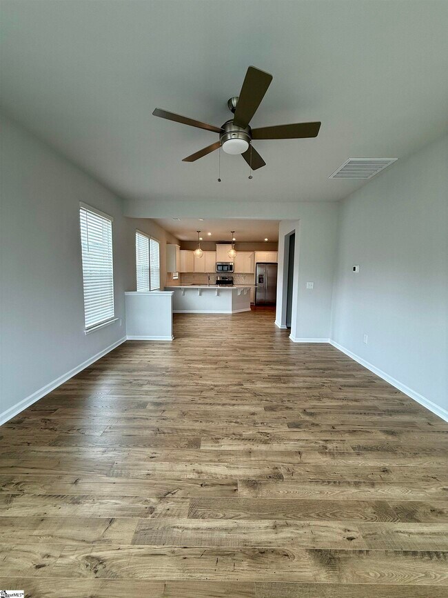 Building Photo - 141 Gervais Cir