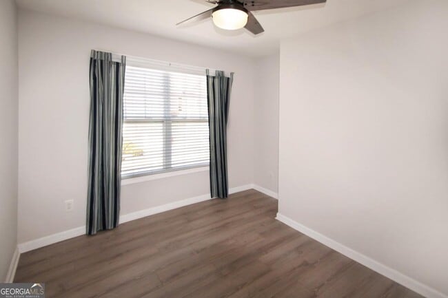Building Photo - 2173 Executive Dr N