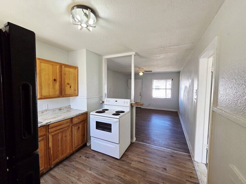 Building Photo - 1510 Sycamore St