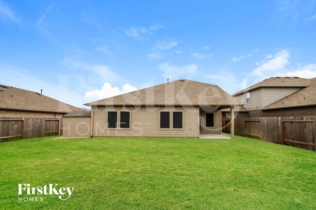 Building Photo - 5909 Warm Bungalow Ln