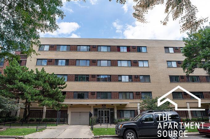 Building Photo - 5909 N Kenmore Ave