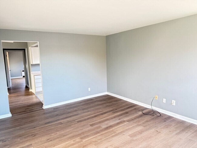 Building Photo - 3919 E Gatewood Ln