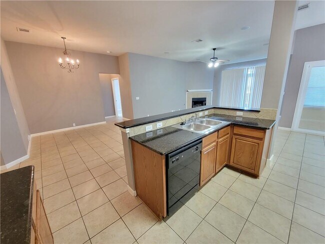 Building Photo - 3526 Shiraz Loop