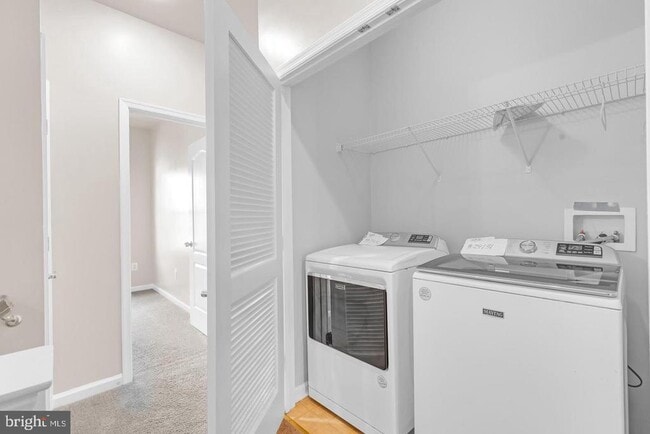 Building Photo - 626 Tailgate Terrace