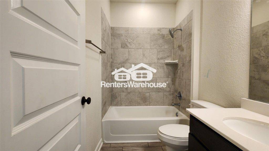Building Photo - 9818 Mls Fld Dr