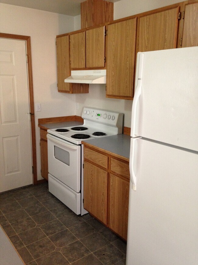 Building Photo - 906 Juniper Ave