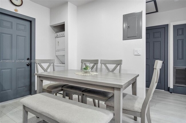 Building Photo - 100 NE 71st St