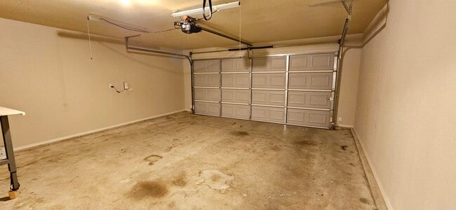 Building Photo - 14815 Parkway Meadows Dr