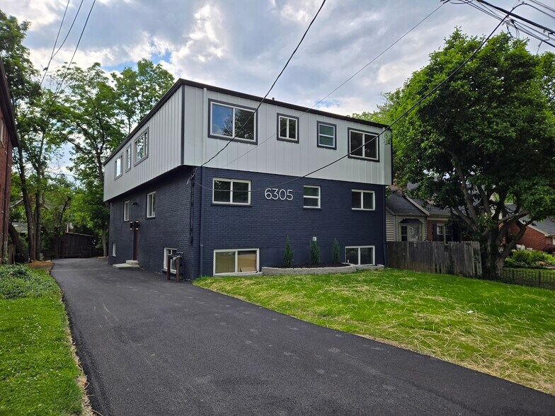 Building Photo - 6305 Englewood Ave