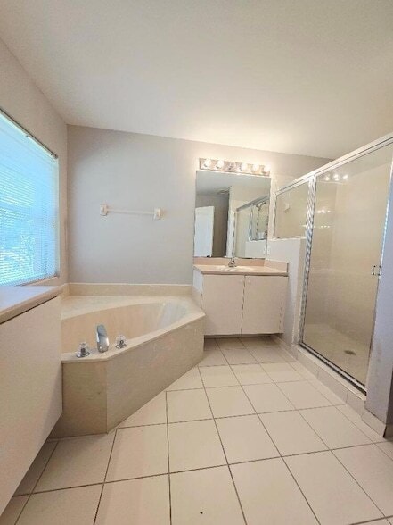 Building Photo - 329 River Bluff Ln