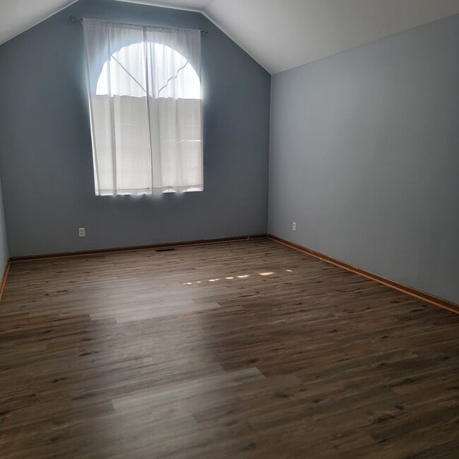 Building Photo - 1540 Hickory Rd