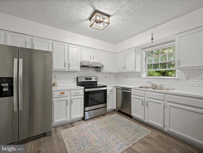 Building Photo - 7729 Patuxent Oak Ct