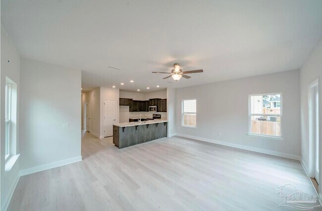 Building Photo - 395 Hilburn Ln