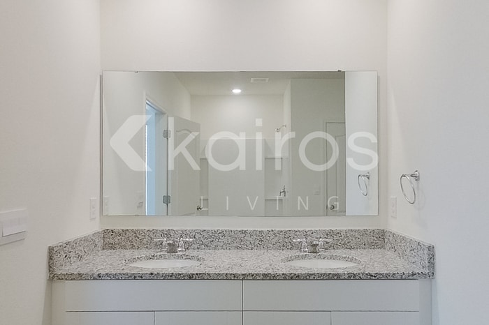 Building Photo - 32165 Katelin Cir