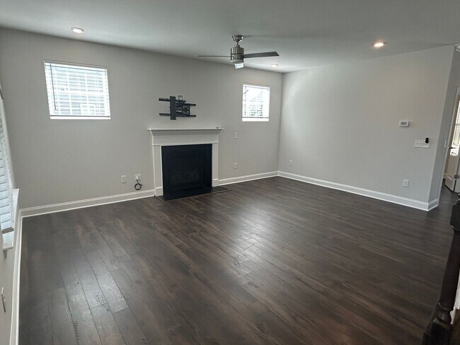 Building Photo - 3 Bed | 2.5 Bath House in Holly Springs