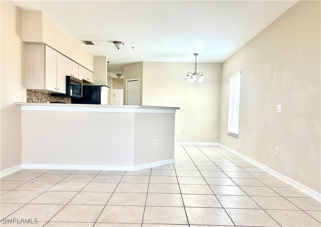 Building Photo - 909 SW 47th Terrace