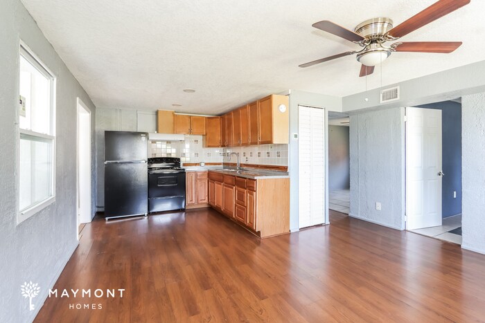 Building Photo - 4344 Kohler St