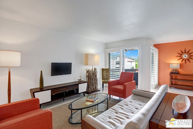 Building Photo - 1552 S Camino Real