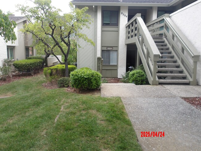 Primary Photo - 8505 Grenache Ct