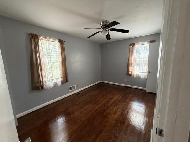 Building Photo - 2205 Plantation Rd NE